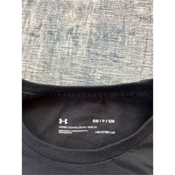 Under Armour Black White Red Logo Loose Fit Short Sleeve Tee Men's Small - Picture 3 of 4